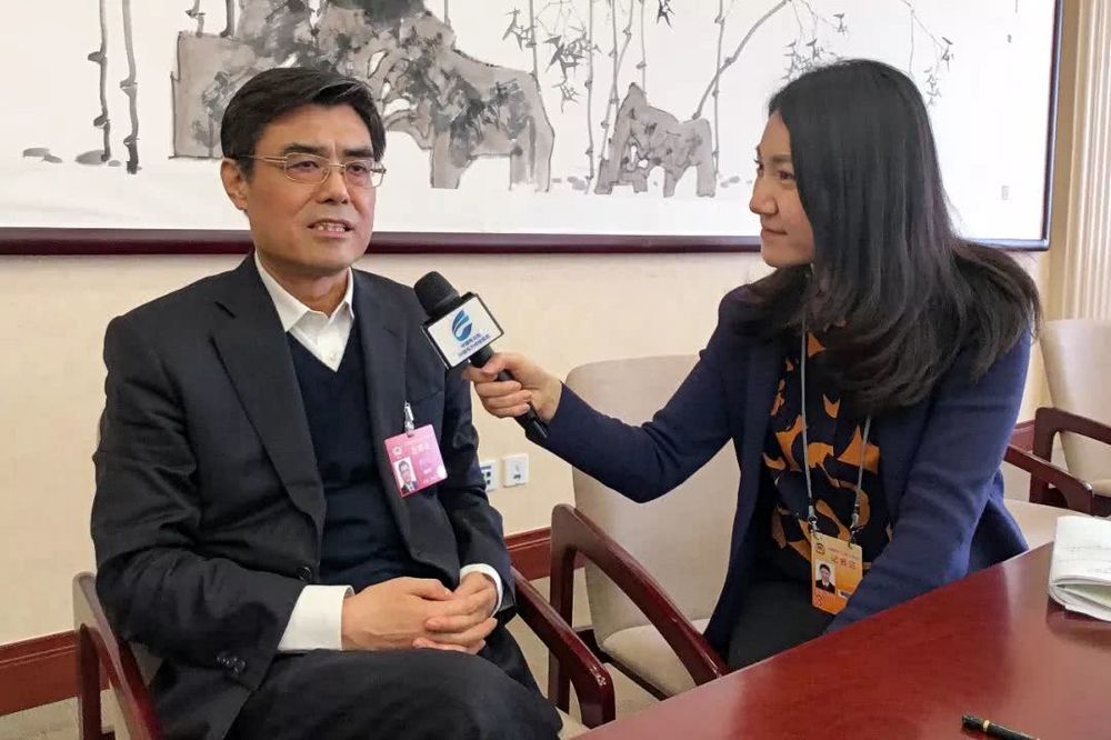當好能源轉型與清潔發(fā)展排頭兵——訪全國政協(xié)委員，中國華能集團有限公司董事長、黨組書記舒印彪