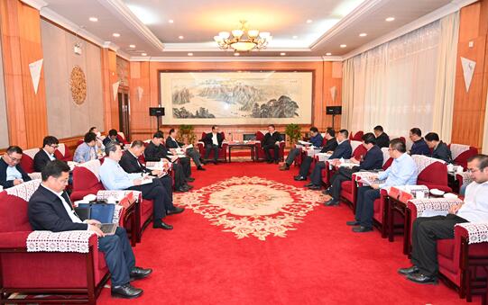 國家電投黨組副書記、總經(jīng)理江毅拜會(huì)青海省領(lǐng)導(dǎo)并調(diào)研黃河公司