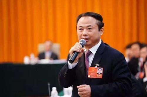 發(fā)展智慧型儲(chǔ)能電站 助力實(shí)現(xiàn)“碳達(dá)峰、碳中和”——訪全國(guó)人大代表、天能控股集團(tuán)董事長(zhǎng)張?zhí)烊? /></a></div>
				<div   id=