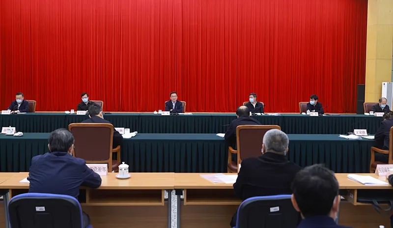 八步措施穩(wěn)煤價(jià)！國(guó)家發(fā)改委研究依法對(duì)煤炭?jī)r(jià)格實(shí)行干預(yù)！