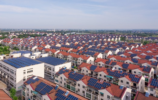 【兩會】南存輝委員：建議戶用光伏電力納入綠電、綠證、碳排放權(quán)交易市場