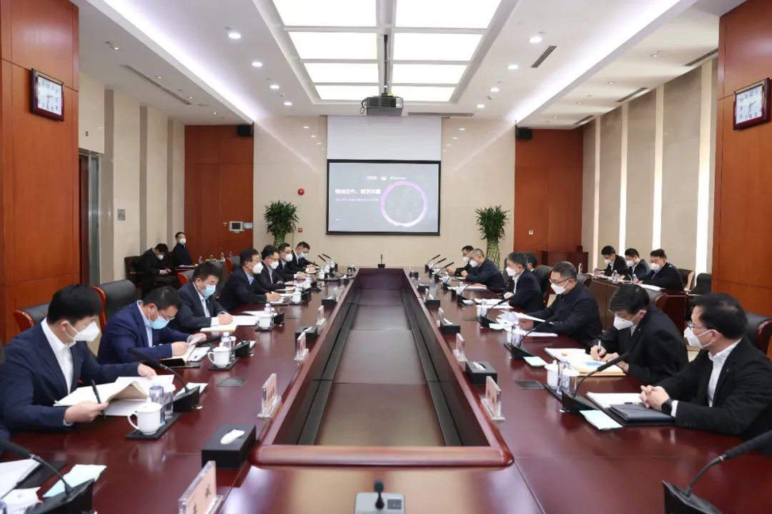 華能集團黨組書記、董事溫樞剛會見金風科技董事長武鋼