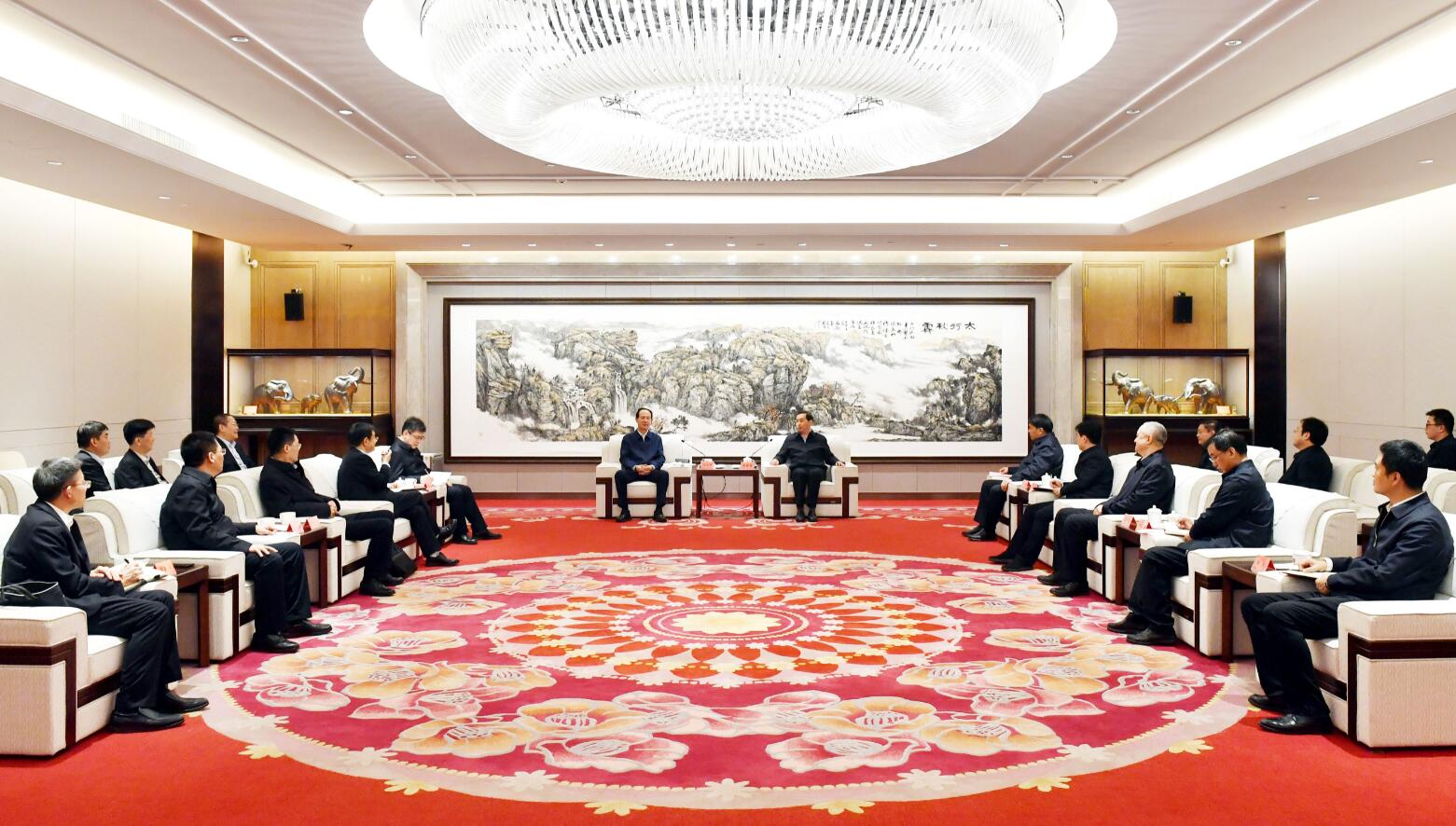 中國電建黨委書記、董事長丁焰章與河北省委常委、石家莊市委書記張超超會談