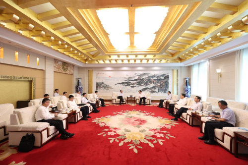 中國(guó)電建黨委副書記、總經(jīng)理王斌與山東省委常委、煙臺(tái)市委書記江成會(huì)談