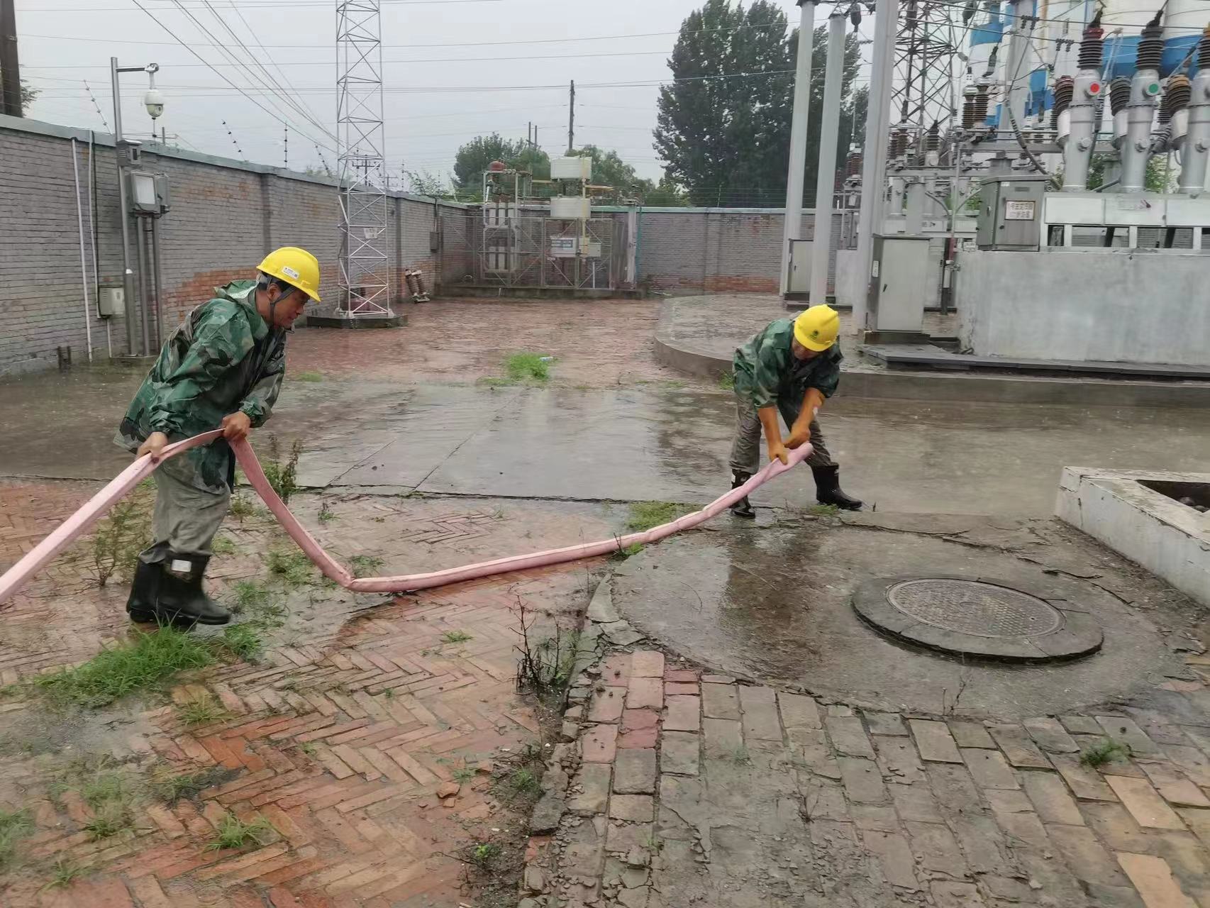 京津冀地區(qū)迎來(lái)極端強(qiáng)降雨，國(guó)網(wǎng)冀北電力近7000人迎戰(zhàn)