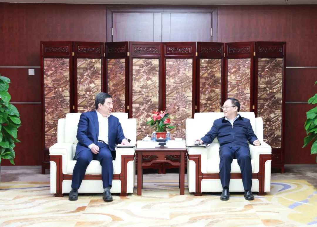 中國電氣裝備白忠泉董事長、周群總經(jīng)理拜訪中鋁集團(tuán)董事長段向東、總經(jīng)理王石磊