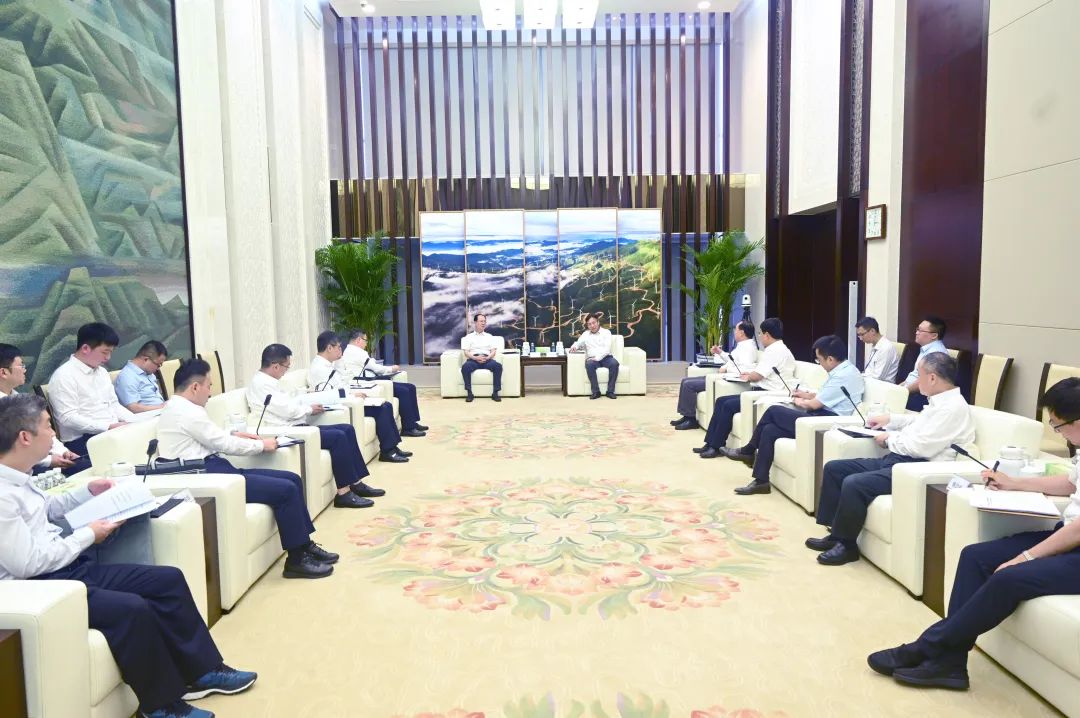 中國電建黨委書記、董事長丁焰章與國家電投黨組書記、董事長劉明勝會(huì)談