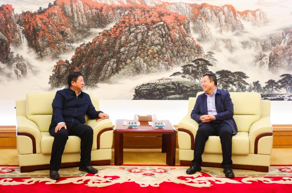 大唐甘肅公司黨委書記、董事長王建偉與甘肅電投集團(tuán)黨委書記、董事長蒲培文會談