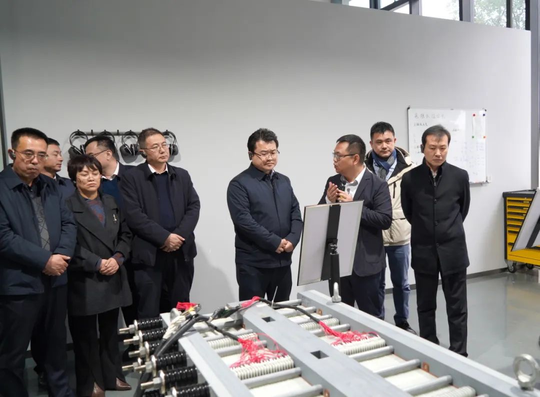 慶陽市委常委、西峰區(qū)委書記孔衛(wèi)濤一行考察寰泰儲能