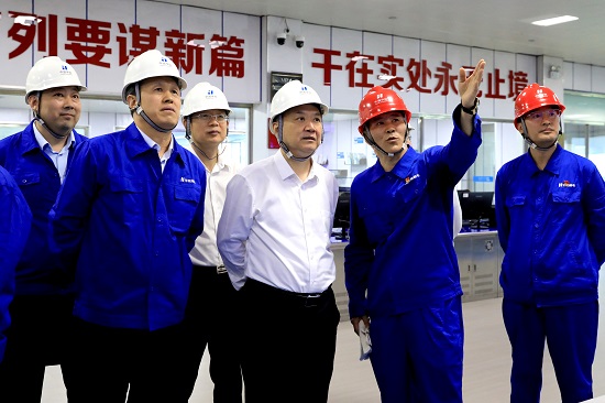 中國華能集團董事長溫樞剛到鶴崗電廠、伊春熱電督導(dǎo)調(diào)研生態(tài)環(huán)保及安全生產(chǎn)工作
